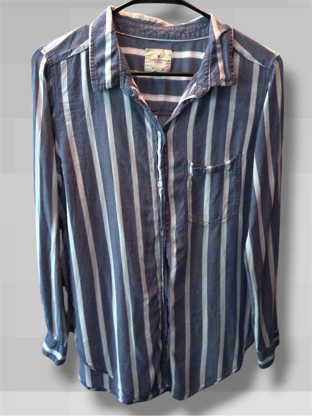 🌺American Eagle Outfitters Oversized Vertical Stripe Button-Down Shirt